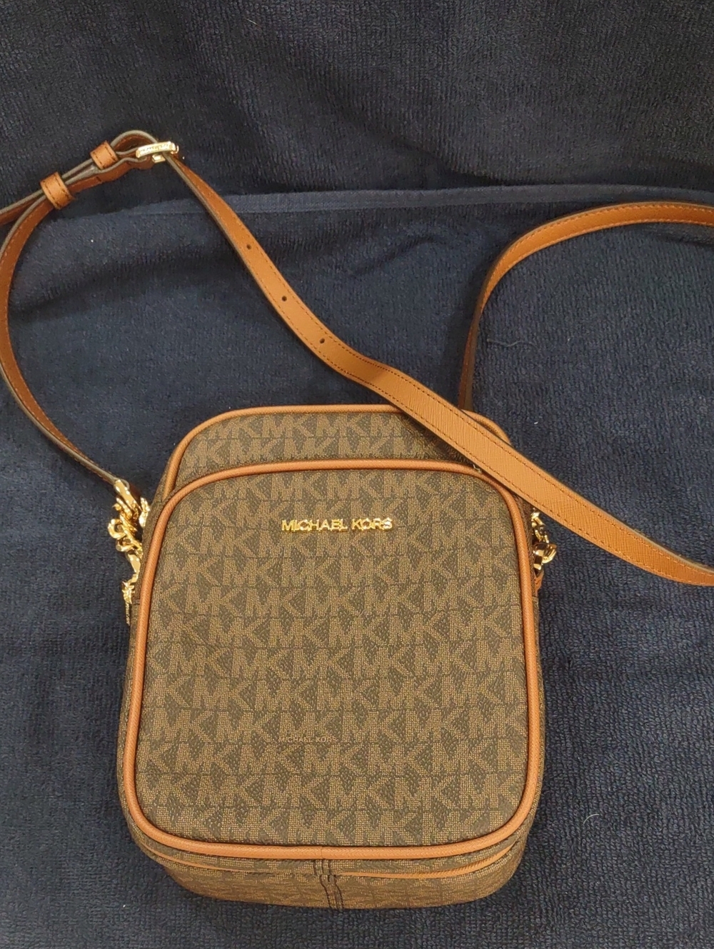 Michael Kors Signature Leather Jet Set Crossbody Bag With Top Zippers NWOT